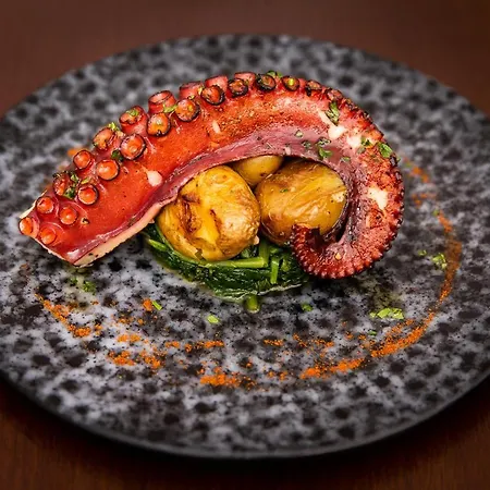 Gallery Townhouse & 4* Porto