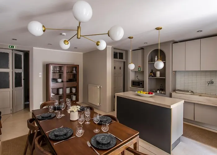 Gallery Townhouse & 4*